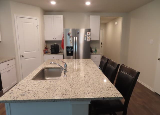 4-bedroom rental at 5207 Greywacke Trail in San Antonio, TX — photo 3