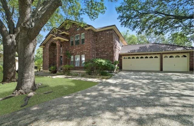 5-bedroom rental at 3900 Creek Spg in San Antonio TX