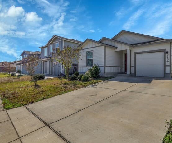 3-bedroom rental at 7639 Hercules Point in San Antonio TX