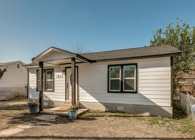 2-bedroom rental at 1815 Mayfield Blvd in San Antonio TX