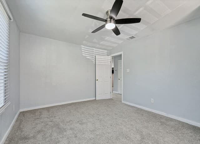 2-bedroom rental at 1815 Mayfield Blvd in San Antonio, TX — photo 5
