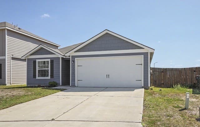 3-bedroom rental at 7318 Calypso Canyon in San Antonio, TX — photo 3