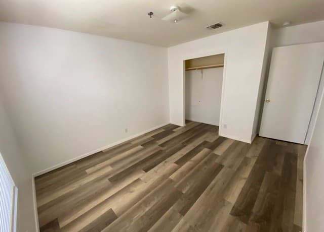 2-bedroom rental at 930 Drury Ln Unit 4 in San Antonio, TX — photo 5