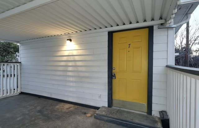 1-bedroom rental at 137 Norwood Unit 7 in San Antonio TX