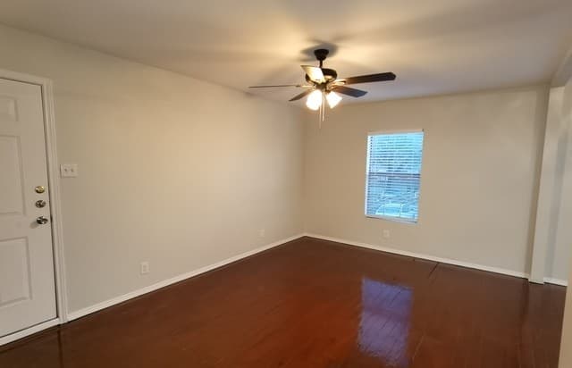 1-bedroom rental at 137 Norwood Unit 7 in San Antonio, TX — photo 4