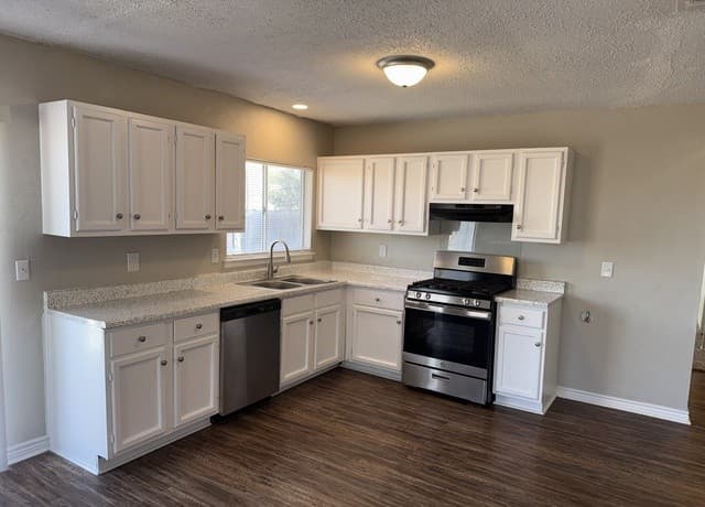 3-bedroom rental at 6011 Little Brandywine in San Antonio, TX — photo 5