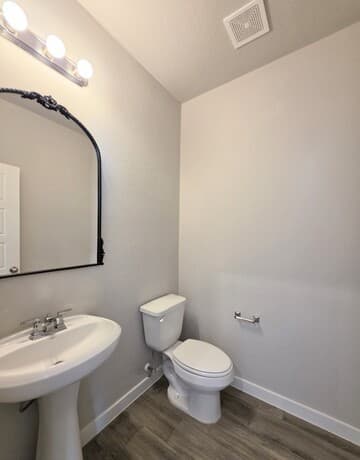 3-bedroom rental at 724 Fort Leonard in San Antonio, TX — photo 4