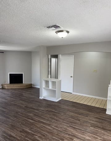 3-bedroom rental at 5015 David Scott in Kirby, TX — photo 4