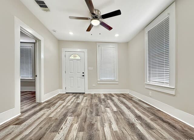 3-bedroom rental at 147 Saint Francis in San Antonio, TX — photo 5