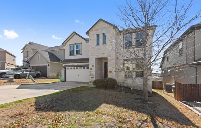 4-bedroom rental at 13810 Silas Crk in San Antonio, TX — photo 2