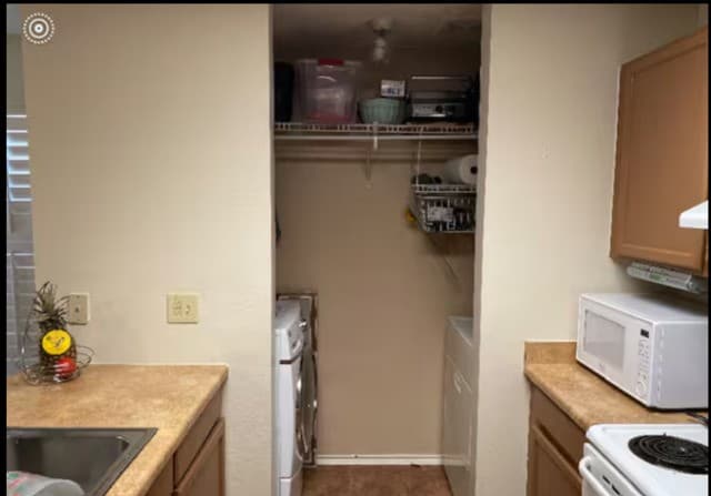3-bedroom rental at 8962 Branding in San Antonio, TX — photo 3