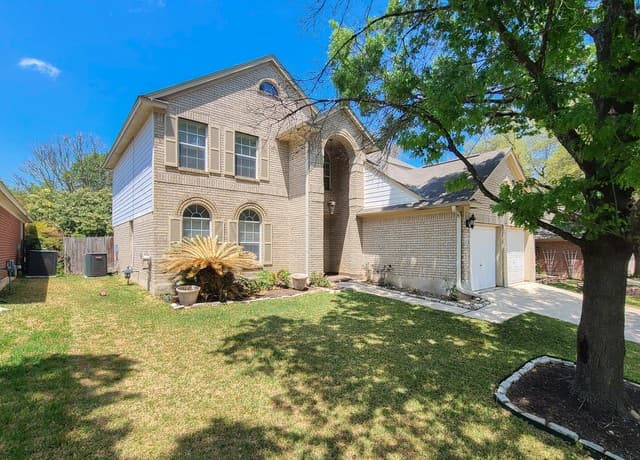 4-bedroom rental at 7423 Belmont Pl in San Antonio, TX — photo 2