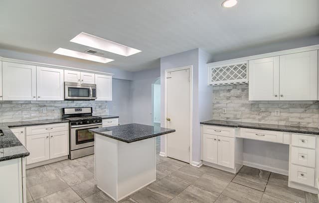 4-bedroom rental at 7423 Belmont Pl in San Antonio, TX — photo 4