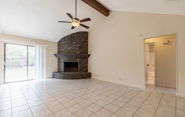 3-bedroom rental at 7750 Crooked Road in San Antonio, TX — photo 5