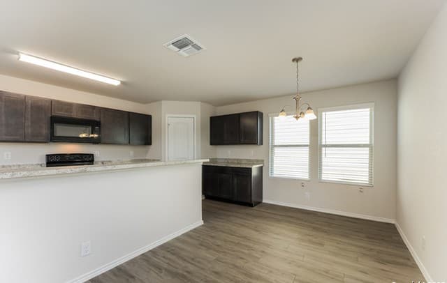 4-bedroom rental at 5126 Blue Ranch in San Antonio, TX — photo 3