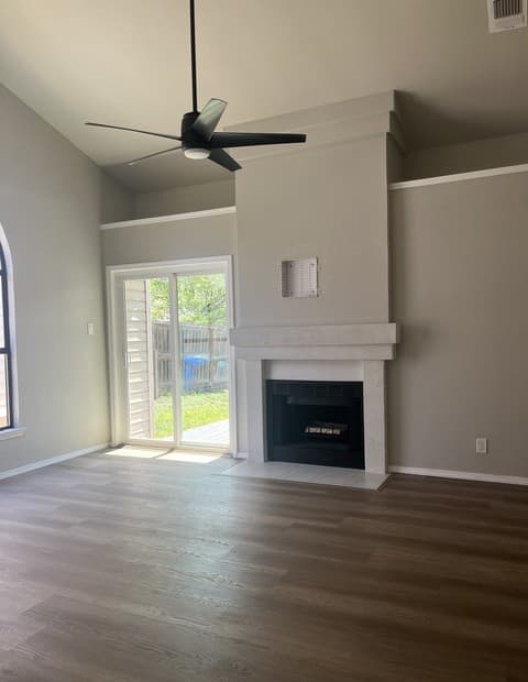 4-bedroom rental at 9358 Village Lance in San Antonio, TX — photo 2