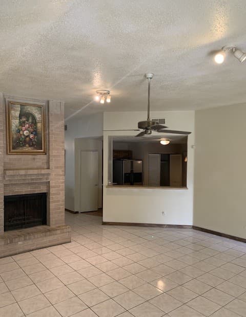 3-bedroom rental at 3518 Herron in San Antonio, TX — photo 4