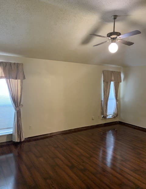 3-bedroom rental at 3518 Herron in San Antonio, TX — photo 5