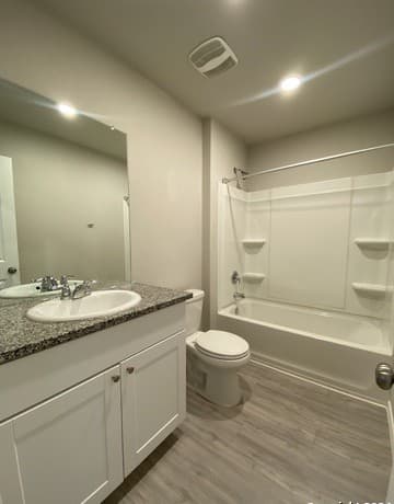 3-bedroom rental at 9864 Littleton Grist in San Antonio, TX — photo 4