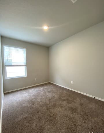3-bedroom rental at 9864 Littleton Grist in San Antonio, TX — photo 5