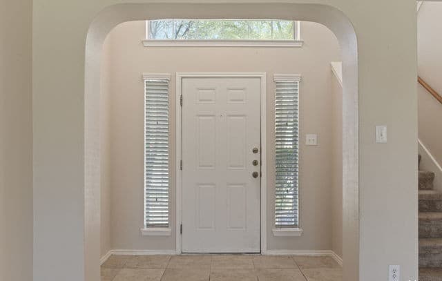 4-bedroom rental at 9919 Mustang Rise in San Antonio, TX — photo 4
