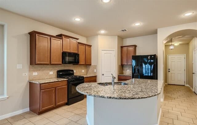3-bedroom rental at 9026 Bowring in Converse, TX — photo 5
