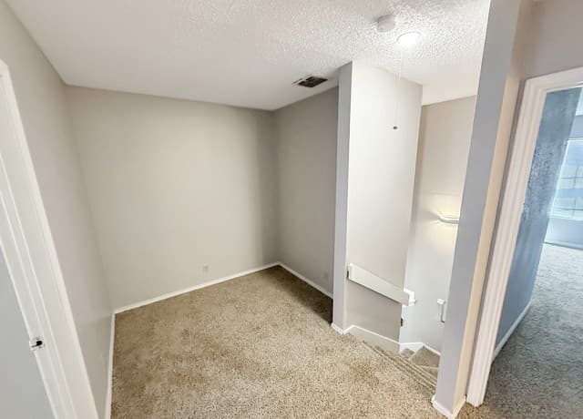 3-bedroom rental at 4162 Frontier Sun in San Antonio, TX — photo 3