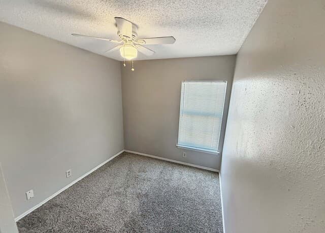 3-bedroom rental at 4162 Frontier Sun in San Antonio, TX — photo 5