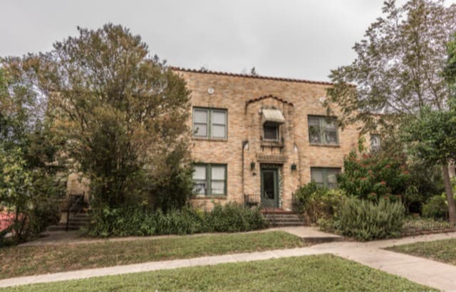 1-bedroom rental at 329 Huisache Unit 1,3 in San Antonio TX