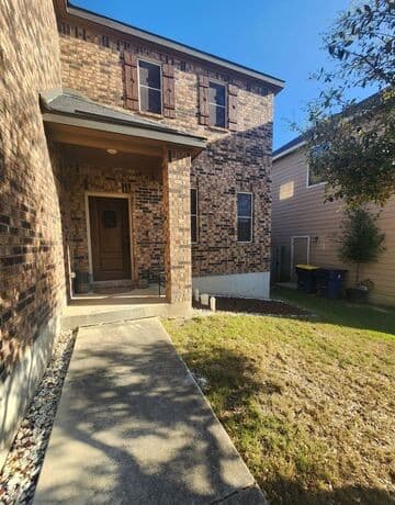 4-bedroom rental at 524 Landmark in Cibolo, TX — photo 2