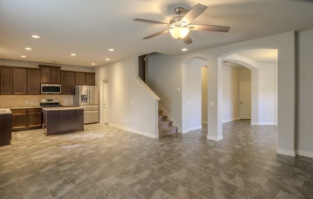 4-bedroom rental at 1306 Begonia in San Antonio, TX — photo 4