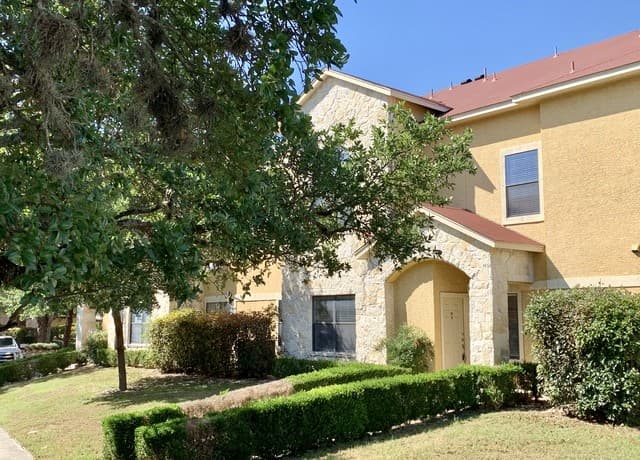 3-bedroom rental at 6160 Eckhert Unit 505 in San Antonio TX