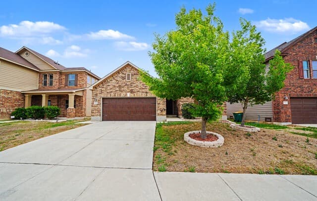 3-bedroom rental at 7506 Copper Cove in Converse, TX — photo 2