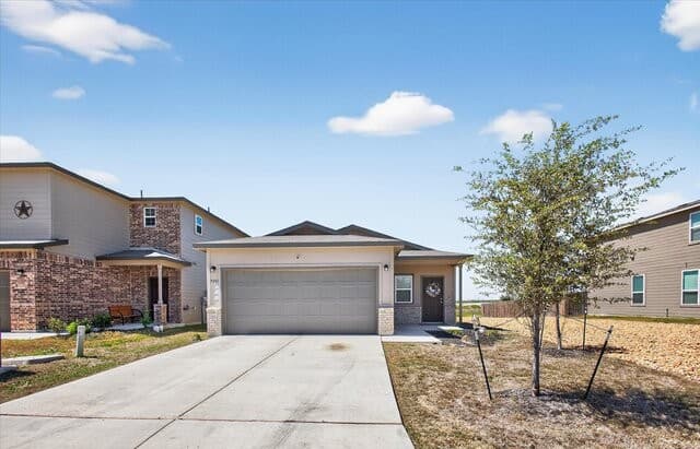3-bedroom rental at 7303 Tradinghouse in San Antonio, TX — photo 2