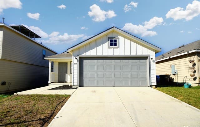3-bedroom rental at 815 Retama Pass in San Antonio TX