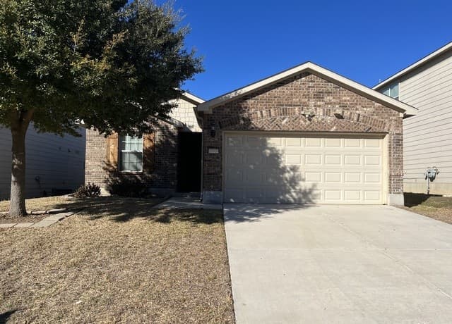 3-bedroom rental at 10909 Charreada Trl in San Antonio TX