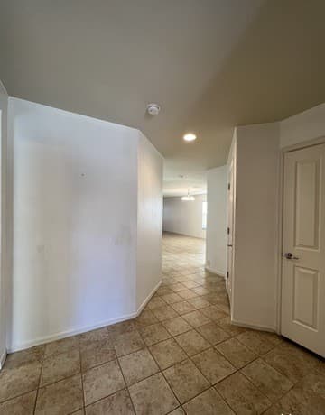 3-bedroom rental at 10909 Charreada Trl in San Antonio, TX — photo 5