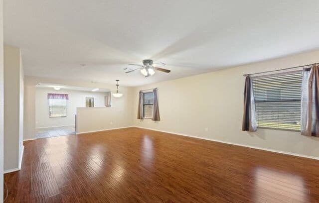 3-bedroom rental at 160 Kaylee Chase in Cibolo, TX — photo 2