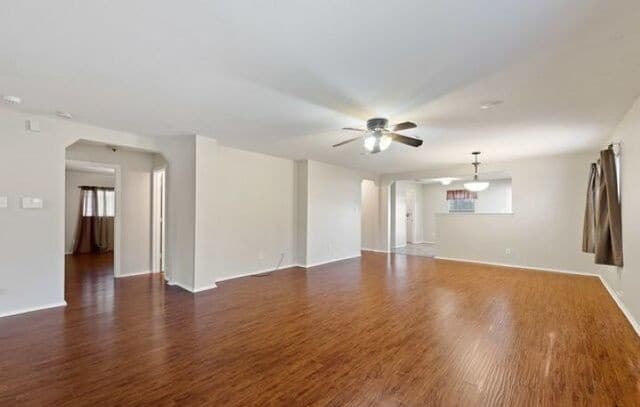3-bedroom rental at 160 Kaylee Chase in Cibolo, TX — photo 3