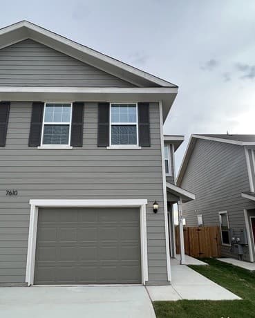 3-bedroom rental at 7610 Gramercy Way Unit 101 in San Antonio, TX — photo 4