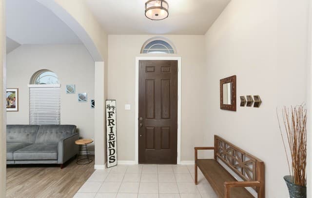 3-bedroom rental at 7903 Anza Run in Boerne, TX — photo 4