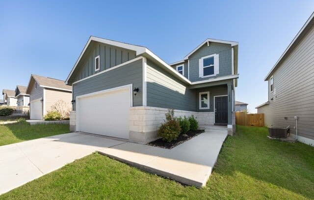 4-bedroom rental at 14538 Camino Way in San Antonio, TX — photo 3