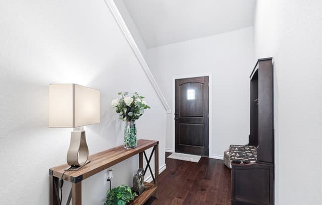 3-bedroom rental at 5602 Chestnut Xing in San Antonio, TX — photo 4