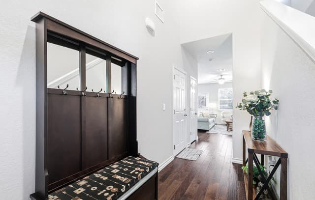 3-bedroom rental at 5602 Chestnut Xing in San Antonio, TX — photo 5