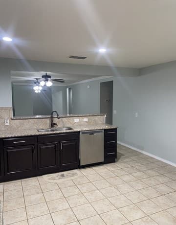 2-bedroom rental at 12815 Sand Holly in San Antonio, TX — photo 4