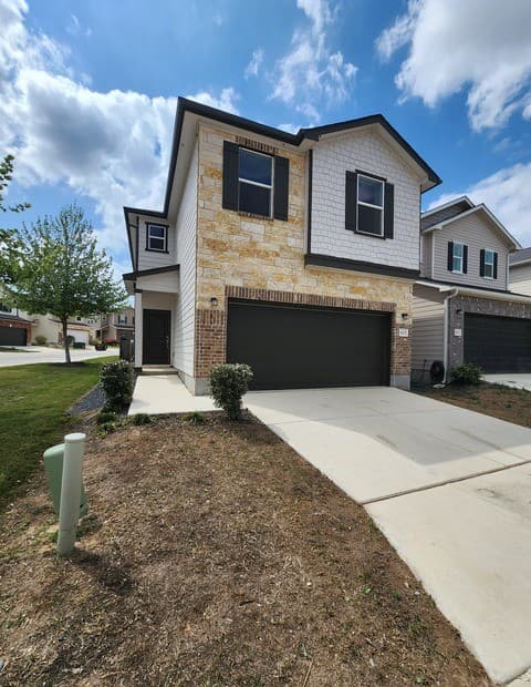 3-bedroom rental at 14839 Vance Jackson Rd Unit 601 in San Antonio TX