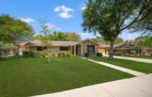 3-bedroom rental at 11611 Veradero in San Antonio, TX — photo 3