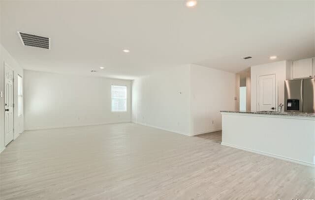 3-bedroom rental at 13922 Wool Park in San Antonio, TX — photo 2