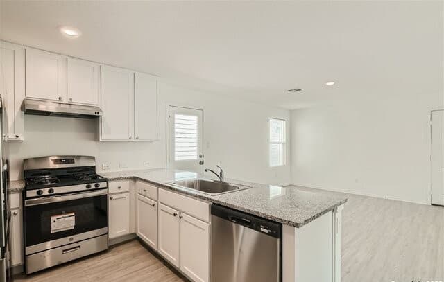 3-bedroom rental at 13922 Wool Park in San Antonio, TX — photo 5