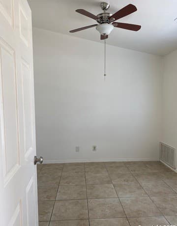 1-bedroom rental at 11610 Vance Jackson Unit 980 in San Antonio, TX — photo 3